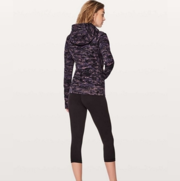 Lululemon purple/black snakeskin lined scuba hoodie rip wave purple thunder sz6 - Picture 2 of 13